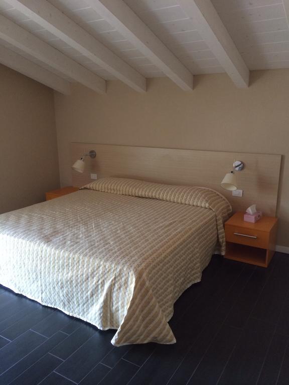 Affittacamere Sale E Pepe Cavaion Veronese Habitación foto